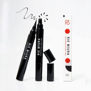 Super Winged Stamp Eyeliner-1
